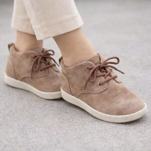 UGG | Suede Lace-Up Loafers Neutral Lightweight Rubber Sole Casual Shoes Size 4